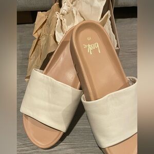 Women’s Beek Pelican sandals